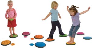 On The Move All Year Round: 50 Toys And Games For Indoor, 45% OFF